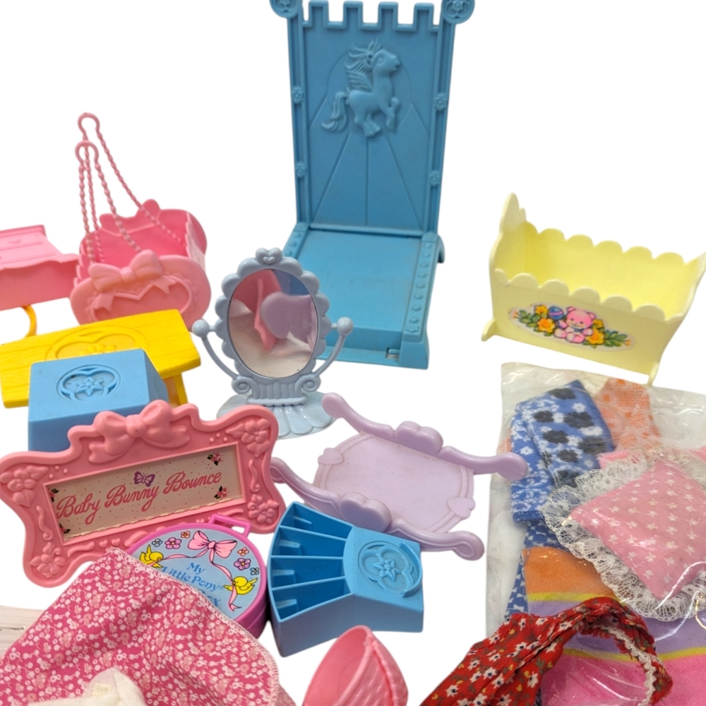 Rare Vintage My Little Pony Furniture and Accessories Lot Diapers Pony Powder - Picture 2 of 6